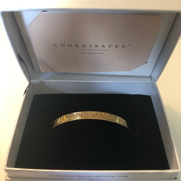 Coordinates Collection Legend Cuff bracelet - New York City - 22K Gold Vermeil - Picture 1 of 5